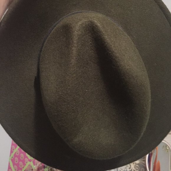 ✨NWOT Olive Green Fedora Hat Wool with Black Ribbon Detailing One Size Fits Most